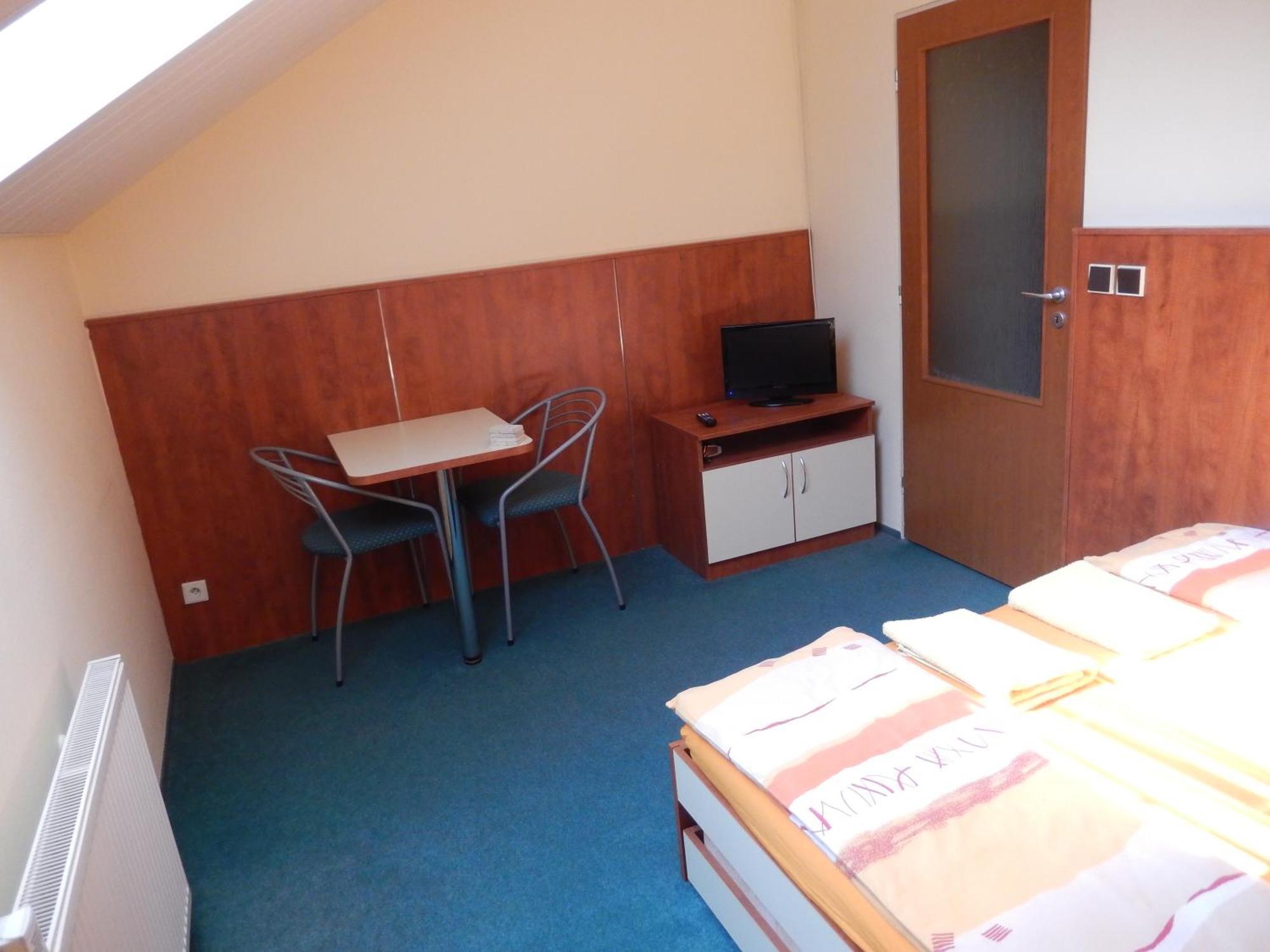 Penzion Kaplna Zimmer foto